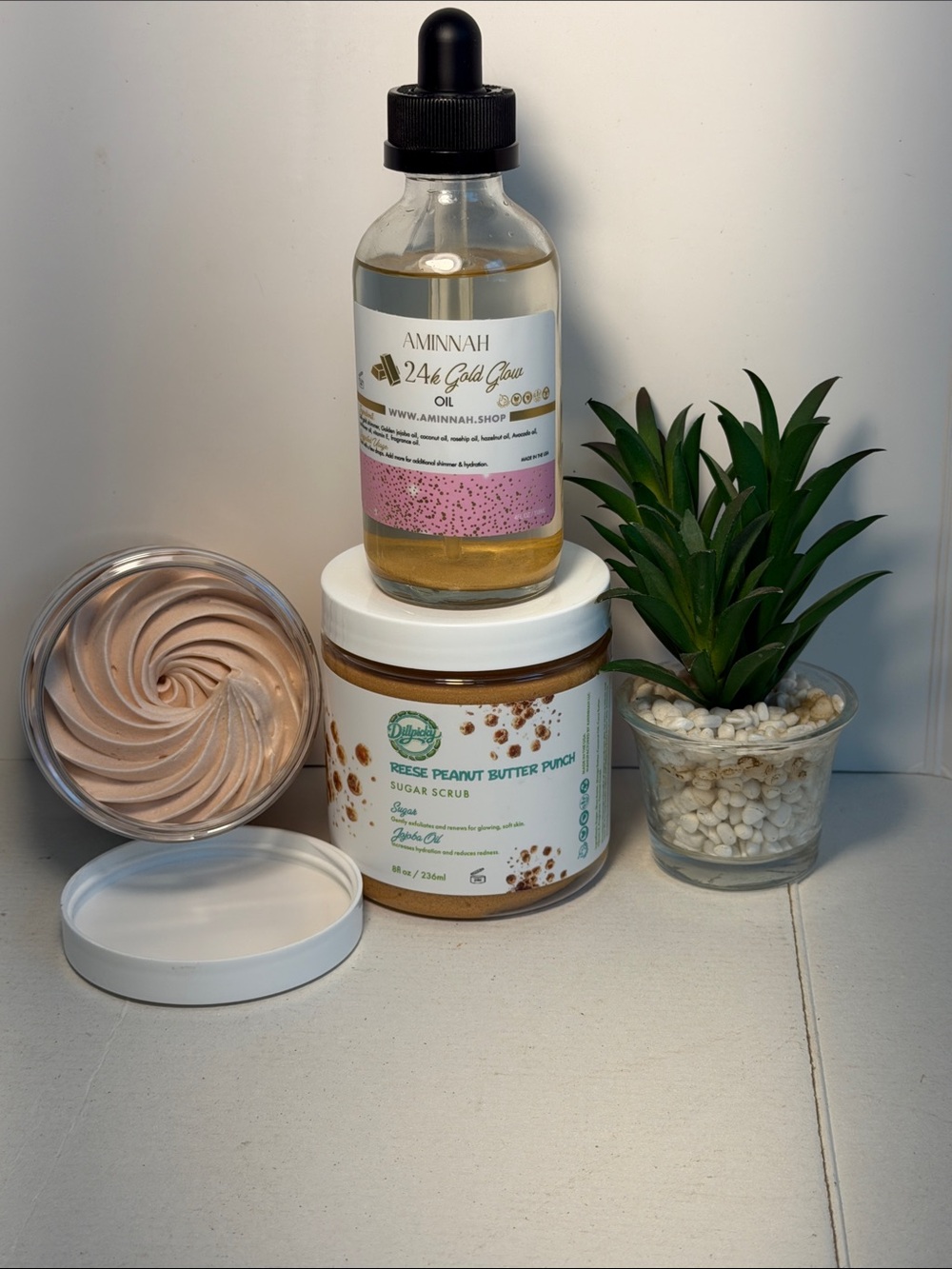 #29 Aminnah Body Bundle 
Whipped Body Butter 8oz Sugar Scrub oz
Body Oil 4 oz
